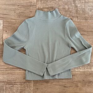 Dynamic Ribbed Mock Neck Long Sleeve Top - green